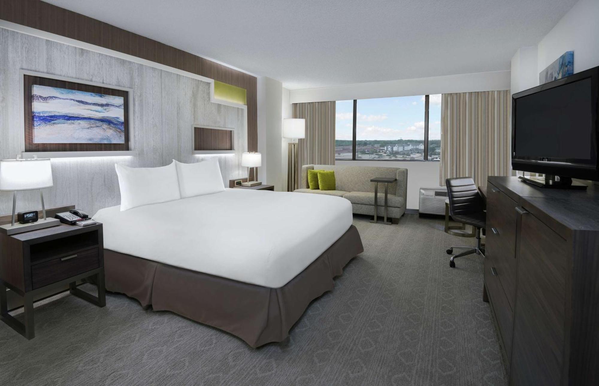 Отель Hilton College Station & Conference Center Экстерьер фото