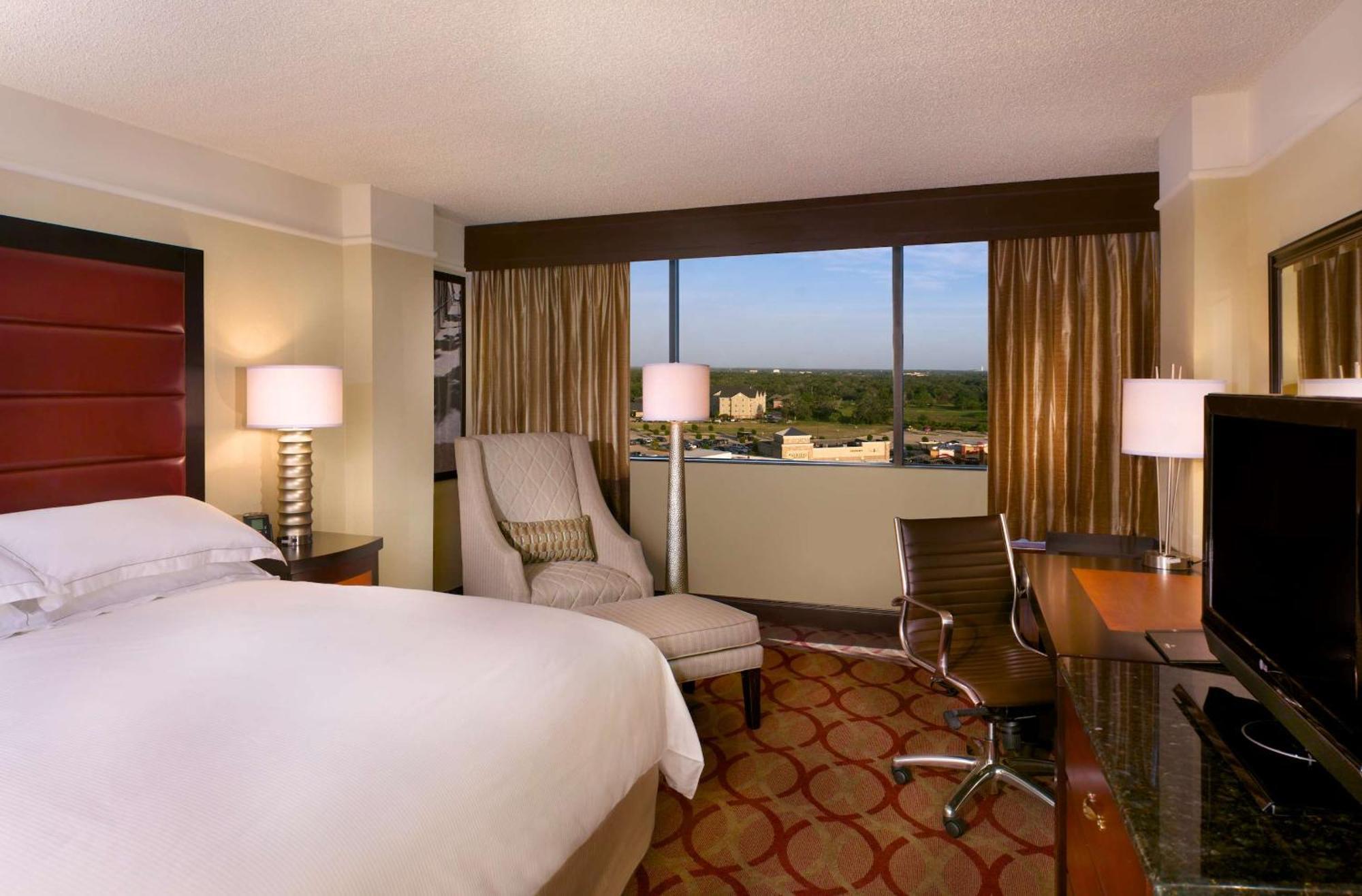 Отель Hilton College Station & Conference Center Экстерьер фото