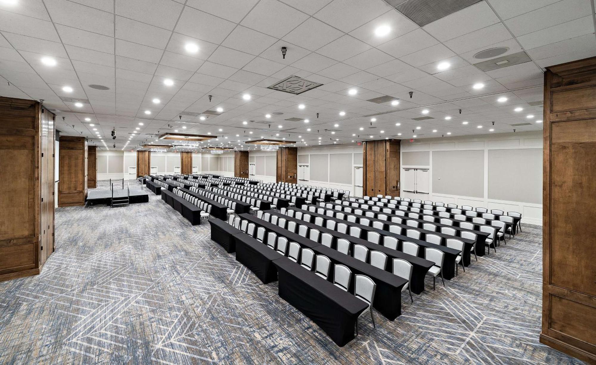 Отель Hilton College Station & Conference Center Экстерьер фото